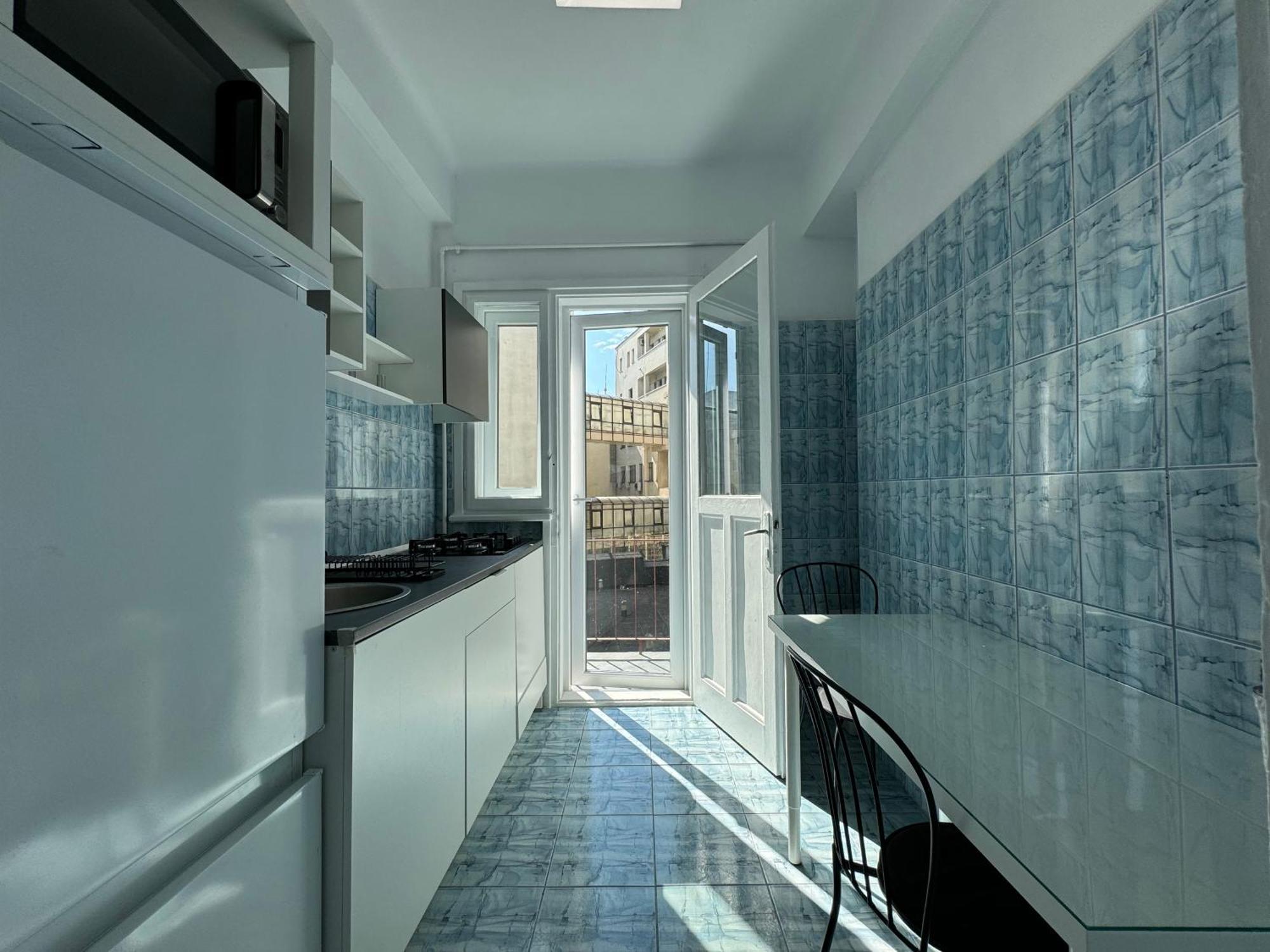 Airy & Beautiful Downtown Apartment Bukarest Eksteriør billede